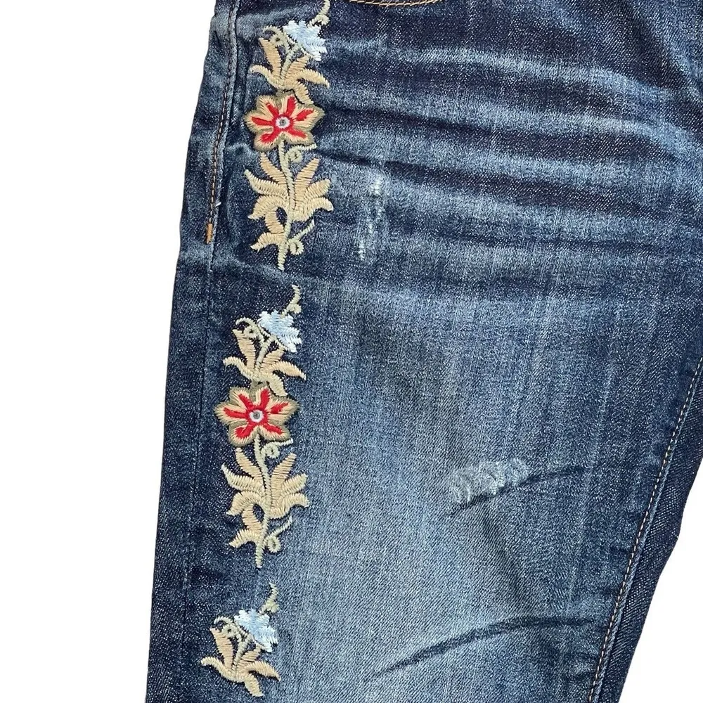 Driftwood SZ 26 Jeans Low-Rise Floral Embroidered Distressed Whiskered Sundance - Image 3