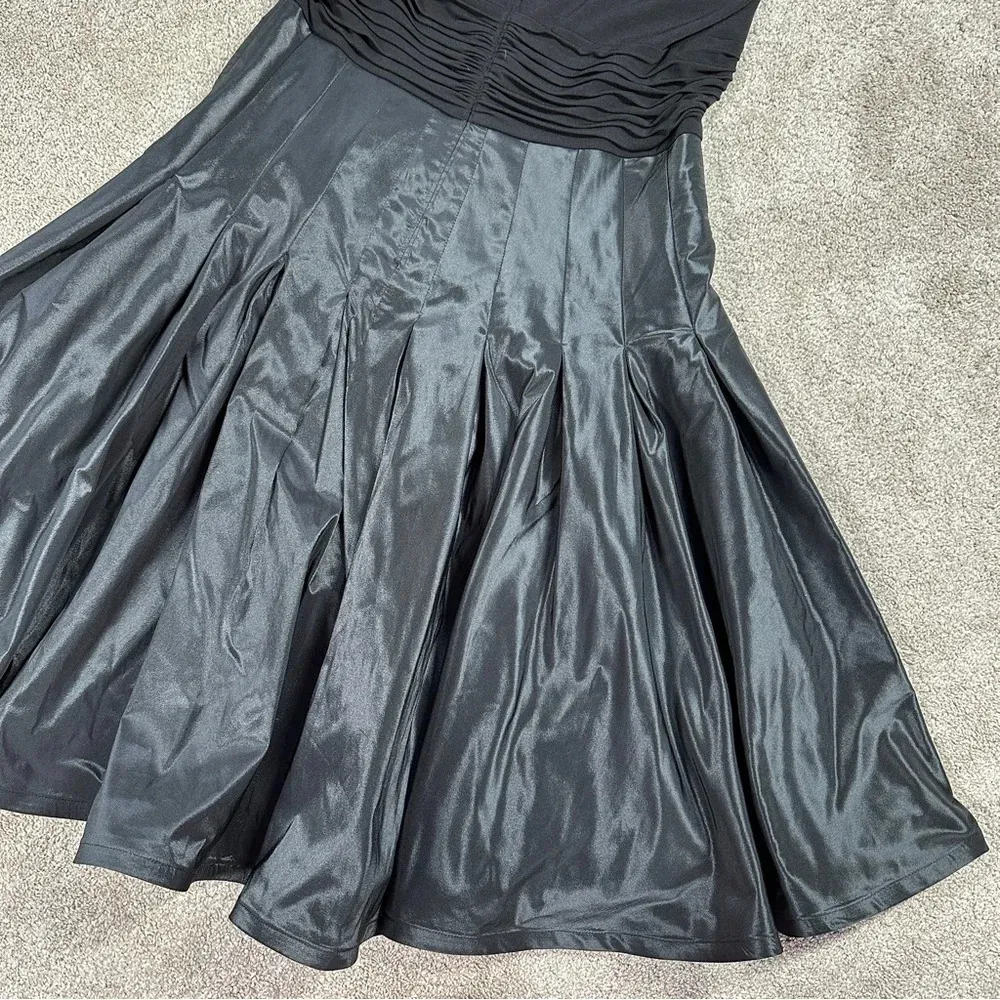 Tadashi Shoji Black Taffeta Fit and Flare Cocktail Formal Evening Dress Size 6 - Image 10