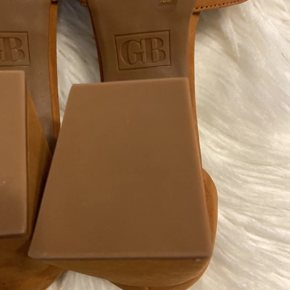 GB SANDALS SIZE 10 BNWOT COLOR TAN /BROWN SEE ALL PHOTOS - Image 7