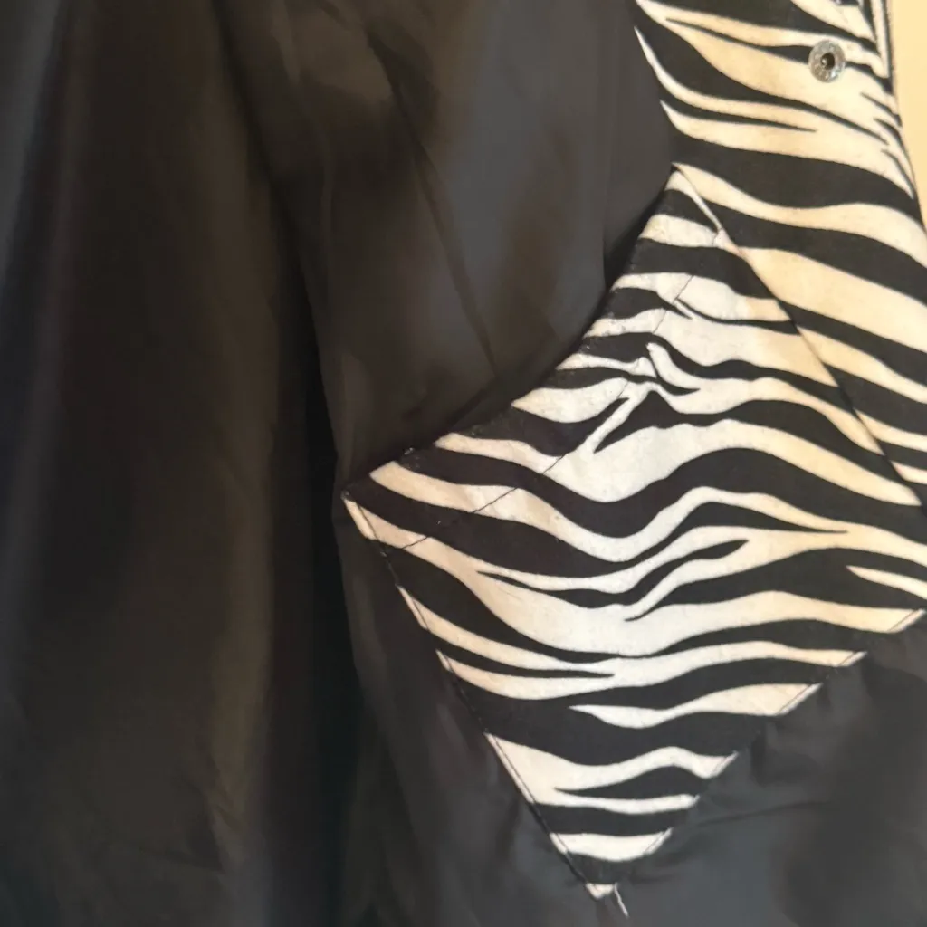VTG Zebra Print Statement Cape Poncho Coat w/Faux Fur Hood - Image 11