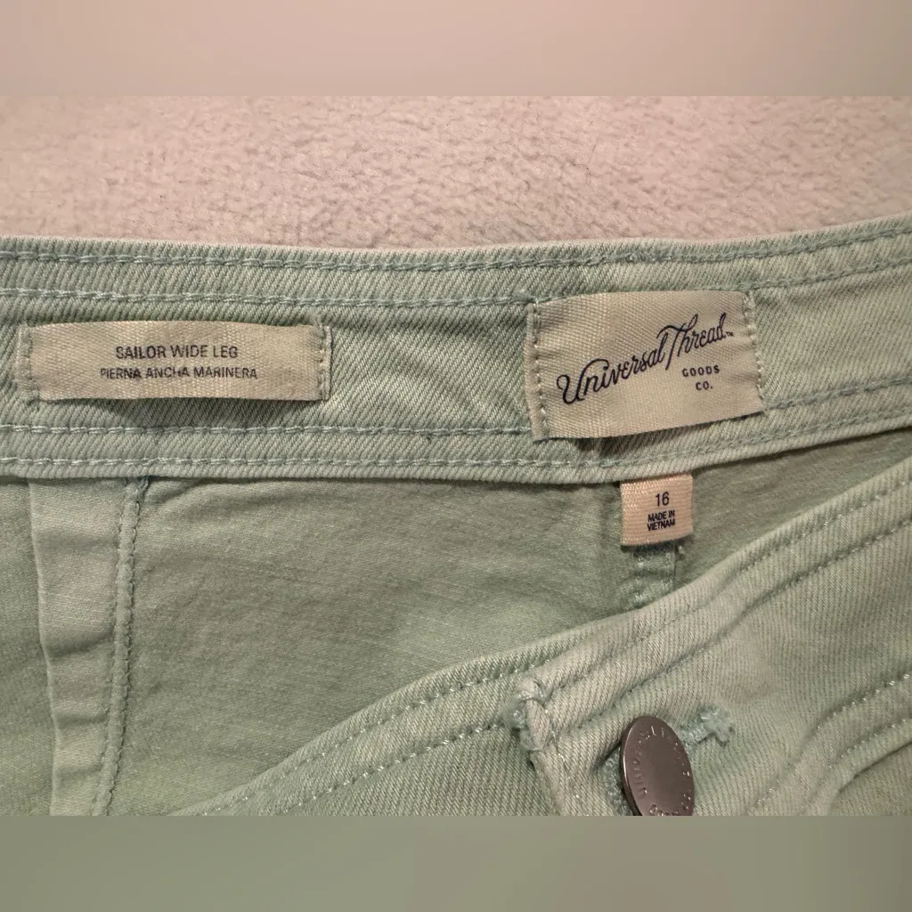 NWT Universal Thread Light Green High-Rise Wide-Leg Jeans - Image 4
