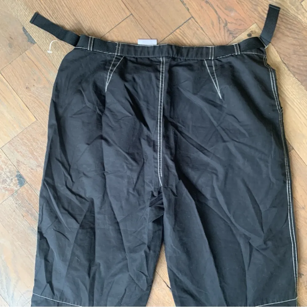 Nike Athletic Black Capri Cropped pants Size Medium - Image 4