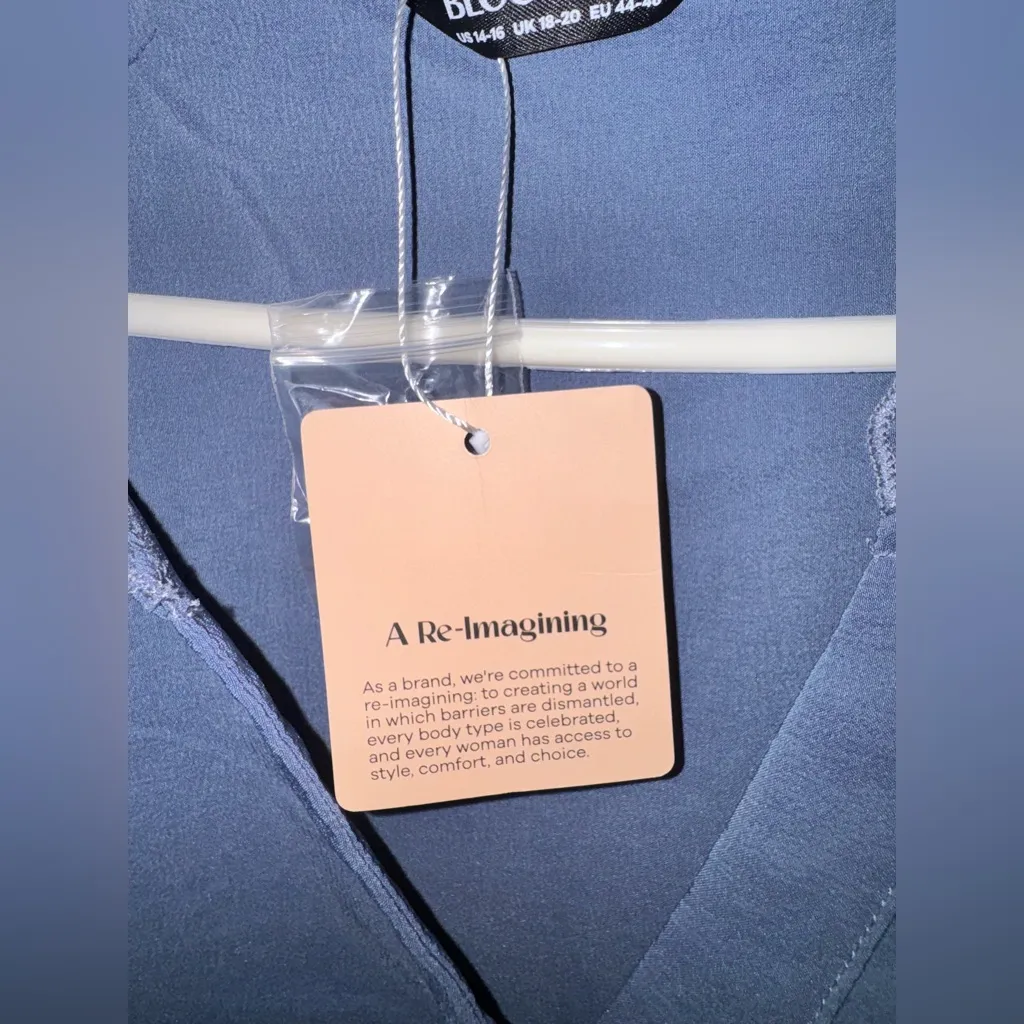 BLOOMCHIC Women’s Navy Blue Button-Front Blouse Size 14-16 NWT - Image 3