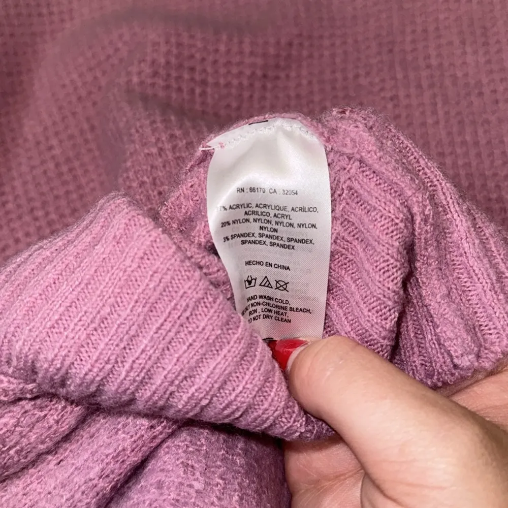 Anthropologie cropped oversized sweater - Image 5