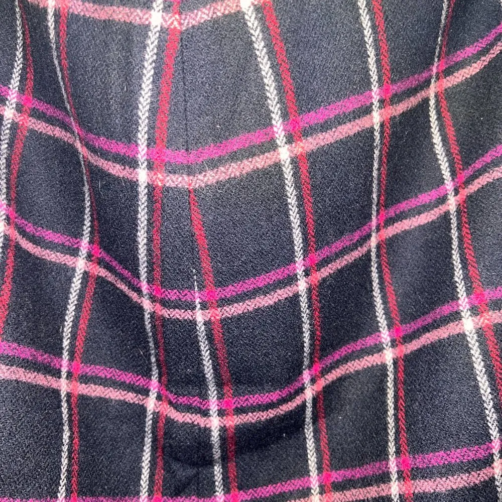 TALBOTS PLAID Wool Blend Skirt in Size 16 - Image 2