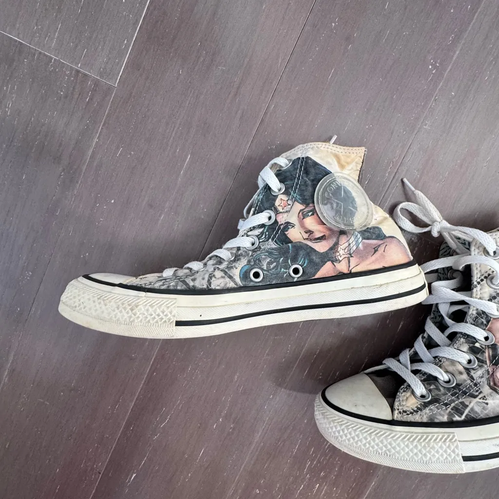 Converse Graphic DC Comics Wonder woman High-Top Sneakers sz 8 - - Image 4