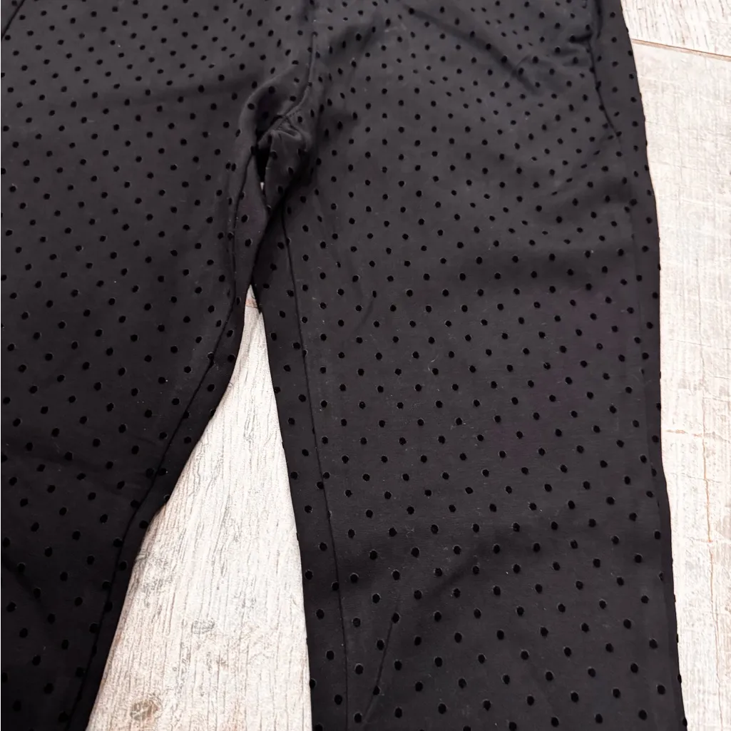 Old Navy  Black Pixie Pants - Image 2