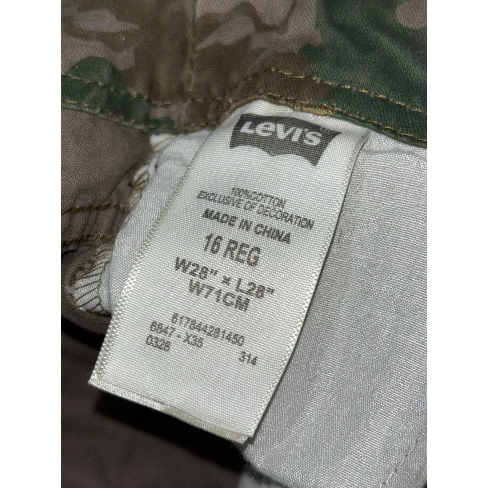 LEVI’S Slim Cargo Pant Slightly tapered leg Slim fit Sits below waist Sz 28 X28 - Image 13