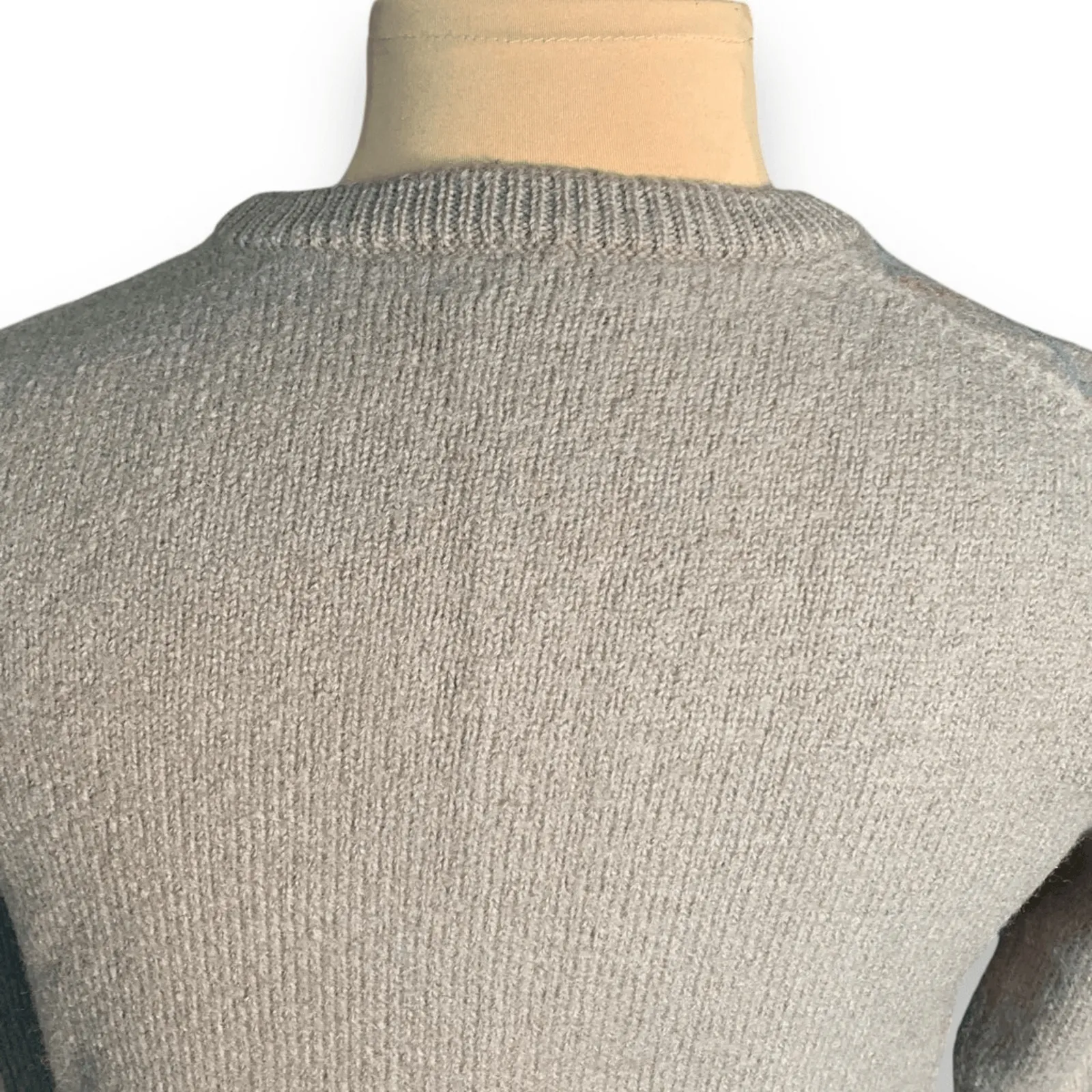 Vintage 80s Bill Blass Gray Beige Wool Argyle Sweater Preppy Academia Collegiate Size M - Image 6