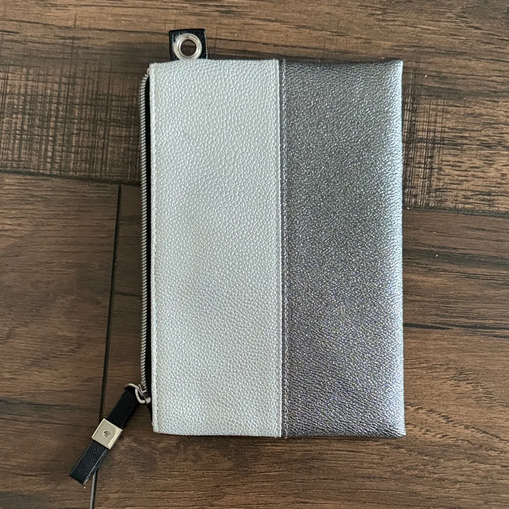 Victoria’s Secret silver metallic cosmetic bag with bow accent New - Image 5