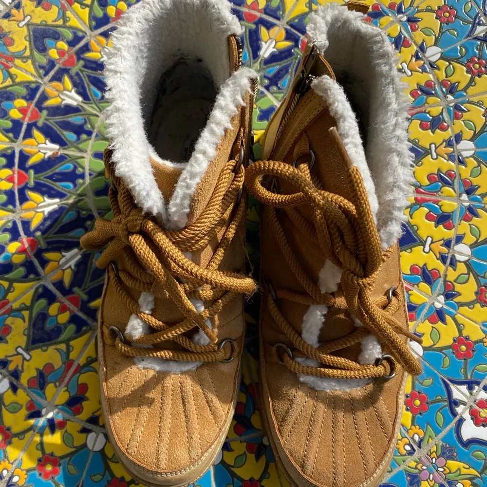 AE Fur Winter Booties - Image 2