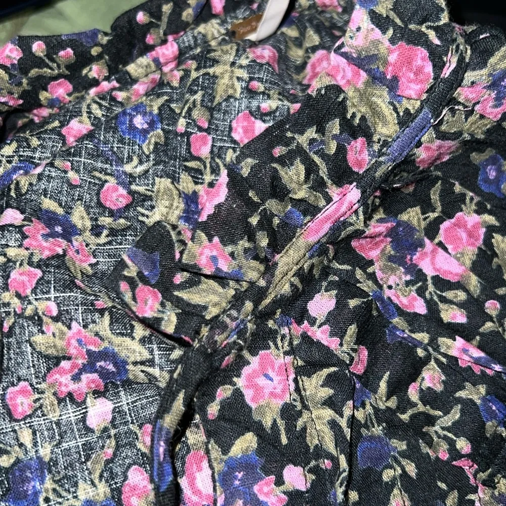 FREE PEOPLE Long Sleeve Button Down Floral Top with Puff Sleeves Size Large - Image 5