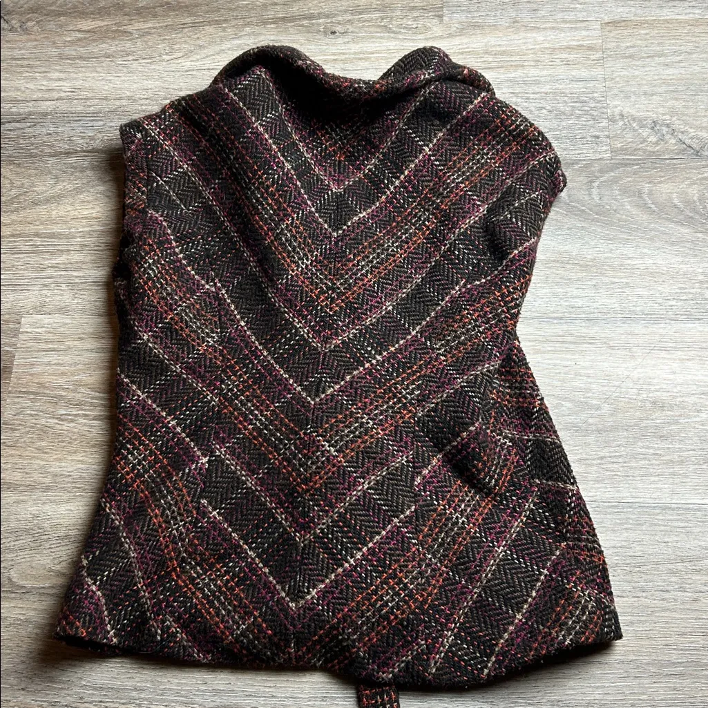 CAbi Plaid Wool Blend Plaid Tweed Vest Size Medium - Image 11