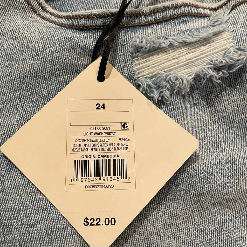 AVA & VIV High Rise Midi Short Women Size 24/5” Slim Fit Light Wash Rolled Hem - Image 7