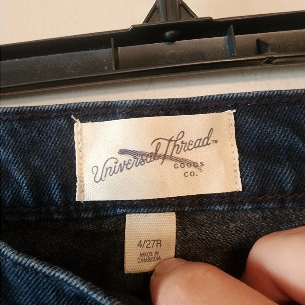 Universal Thread vintage bootcut jeans size 4 regular - Image 3
