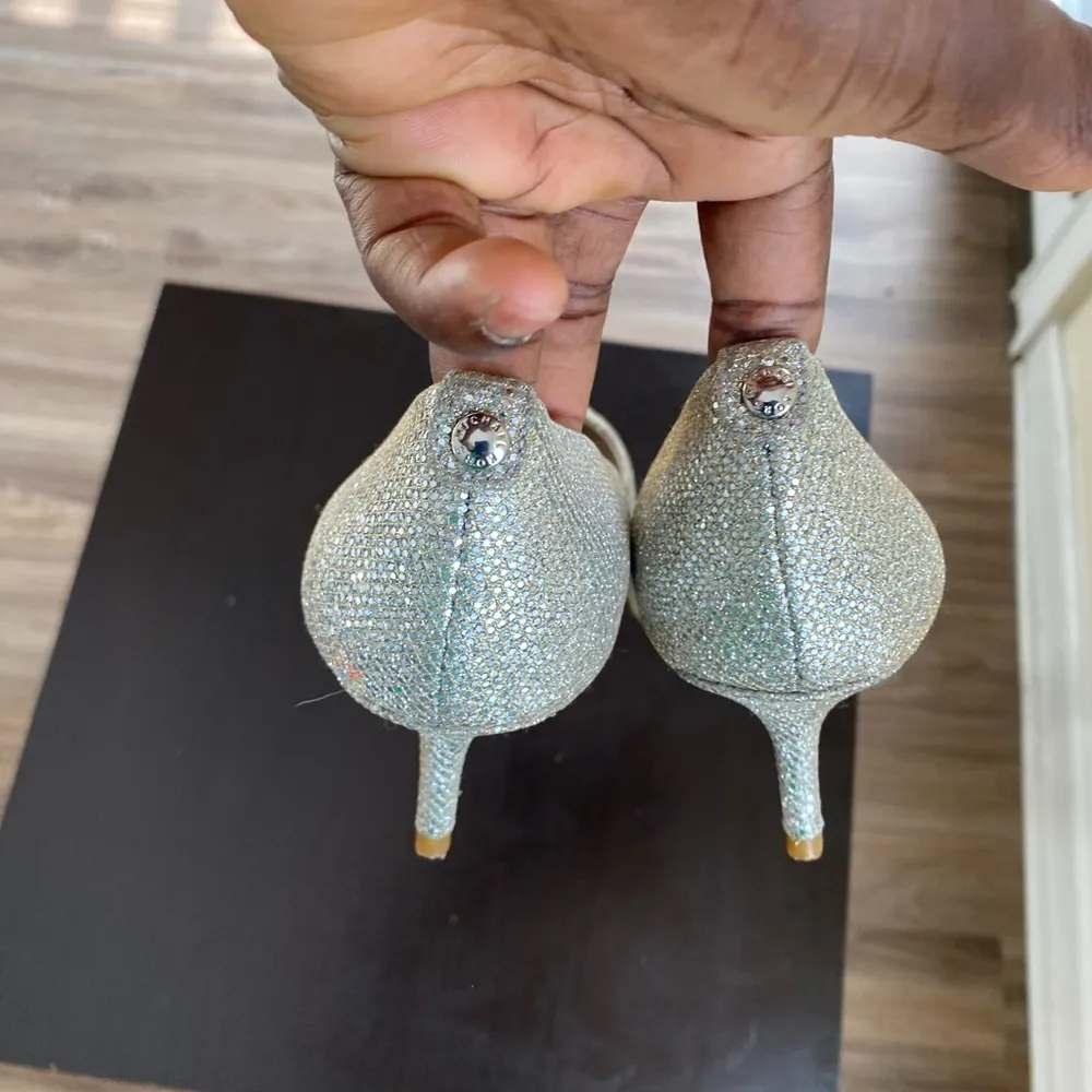 Like New Michael Kors Gold Heels Elegant Design - Image 9