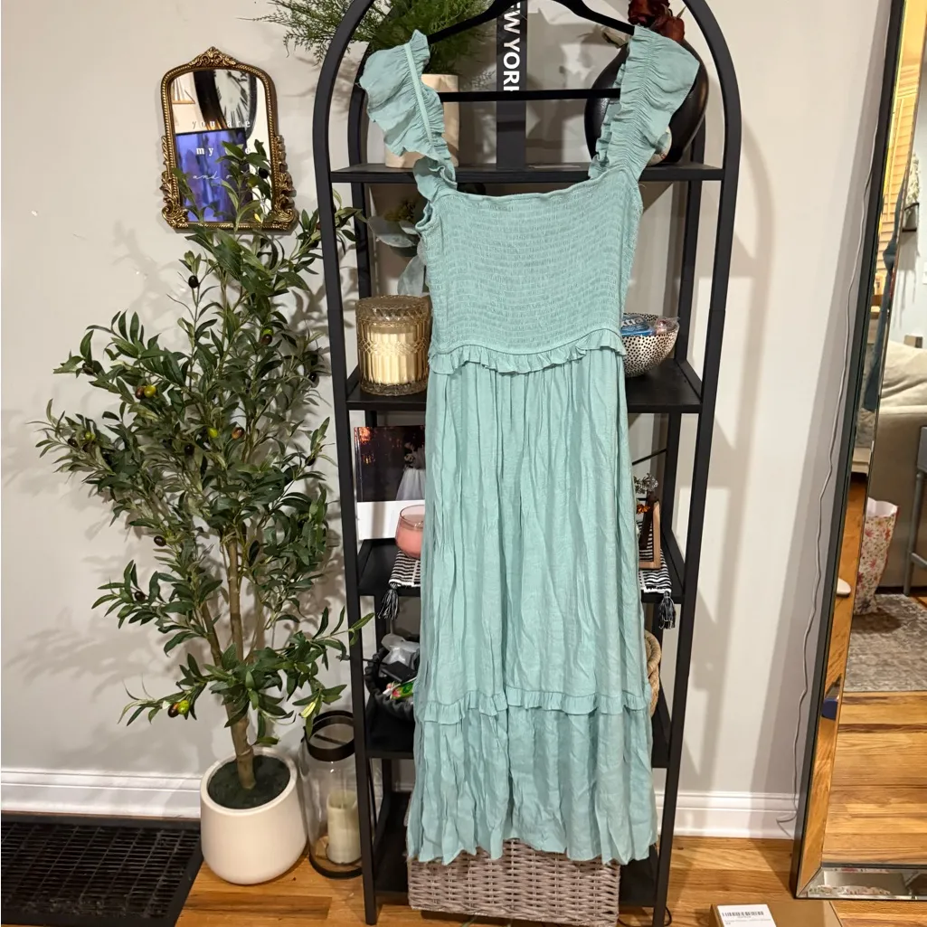 Mine Light Green Ruffle Maxi Dress size large - Image 2