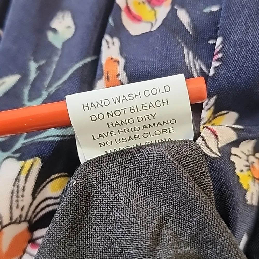 Navy Blue Floral Print Flowy Skirt Size undefined - Image 7