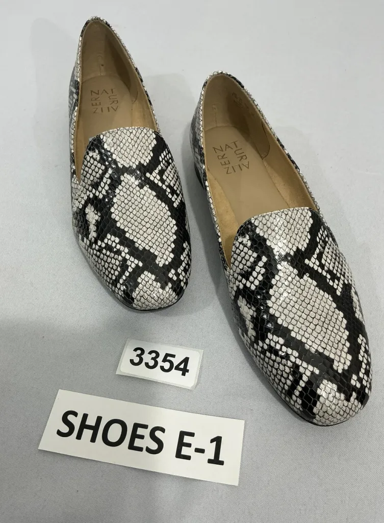 Womans Naturalizer Emiline Brown Beige Snake Print Slip On Flat Loafers 8.5 NWOT - Image 1