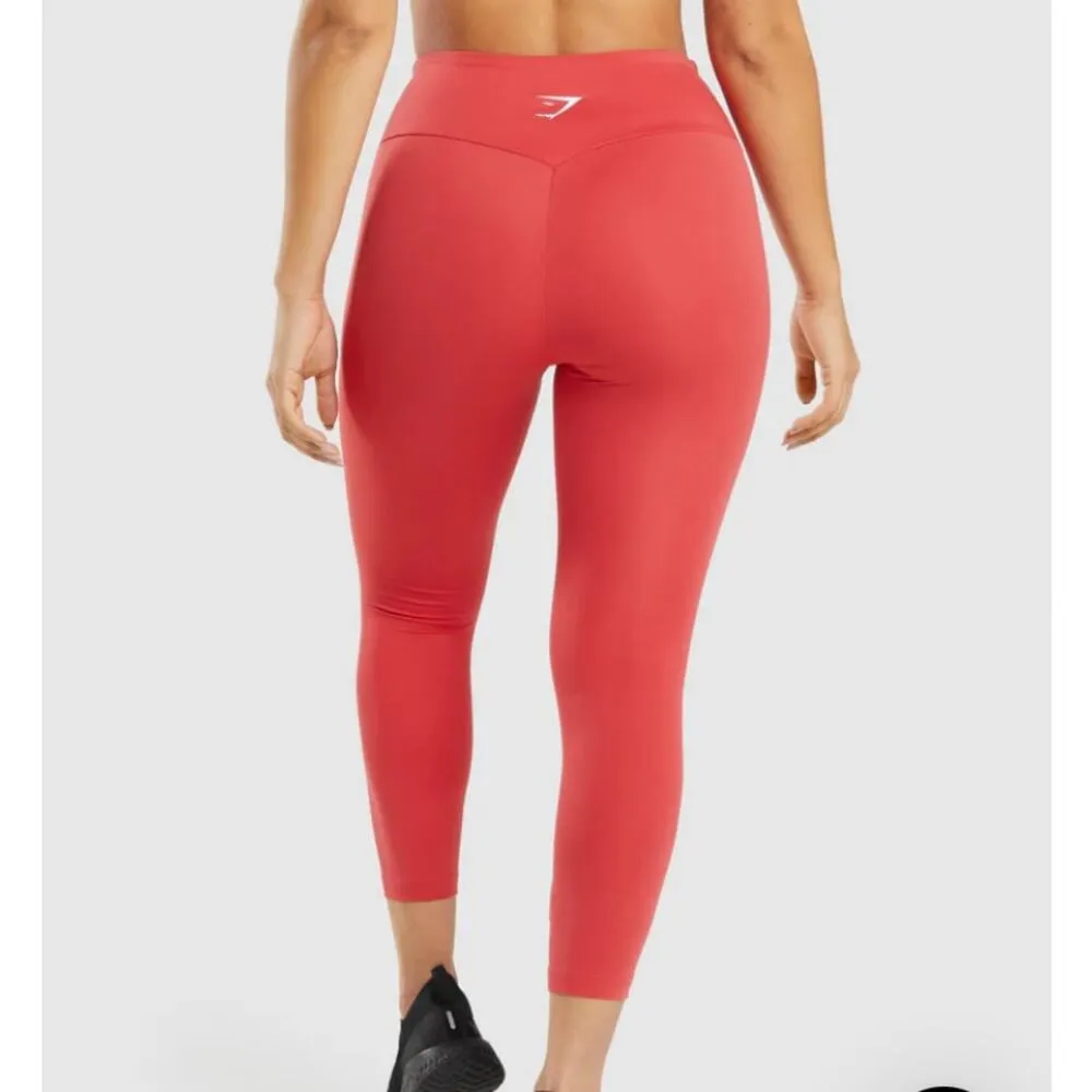 NWT Gymshark Training 7/8 Legging in Pink Size Medium - Image 2