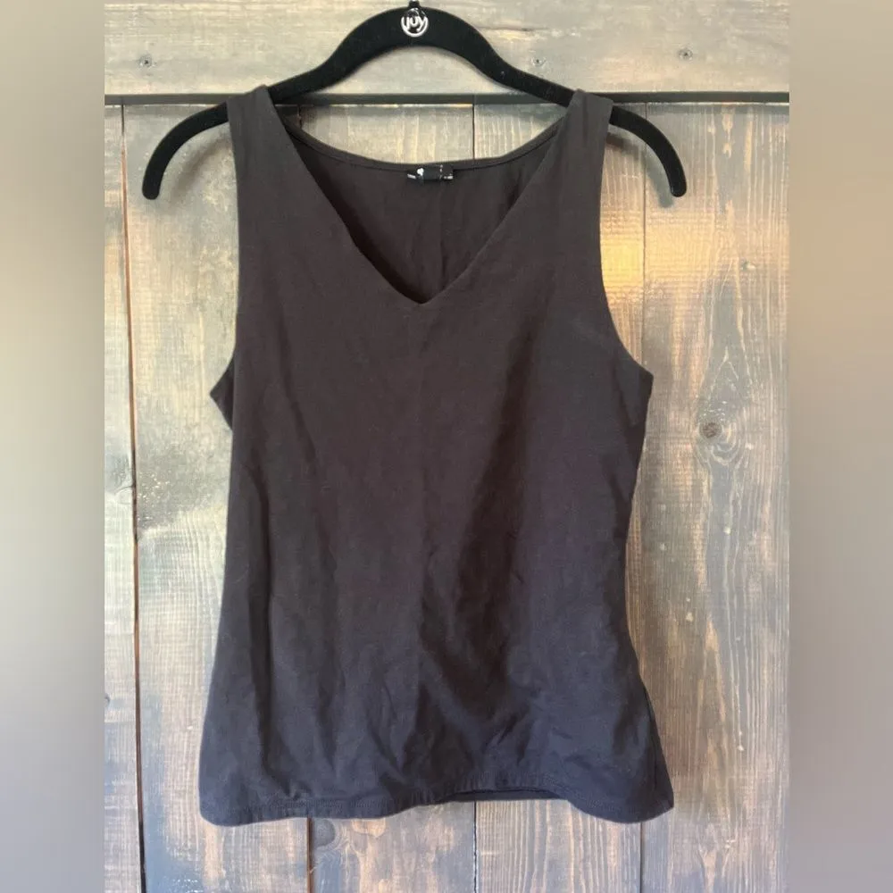 Classic Black V-Neck Sleeveless Tank Top Blouse Basic Essential Layering Cami‎ - Image 3