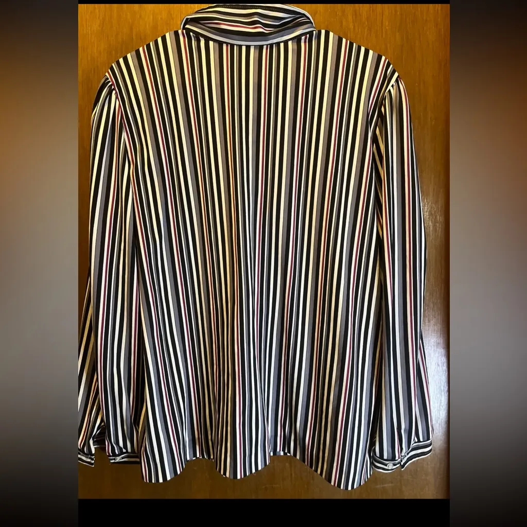 Black‎ and White Relaxed Button Down Shirt with Notched Collar Black Size 42 - Image 8