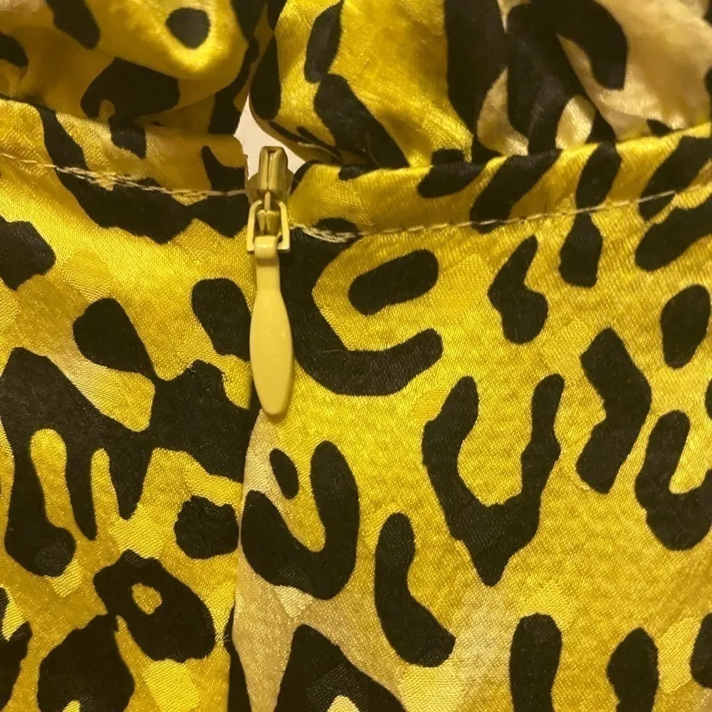 BAUM UND PFERDGARTEN YELLOW ANIMAL PRINT SILK DRESS Black Size M petite - Image 7