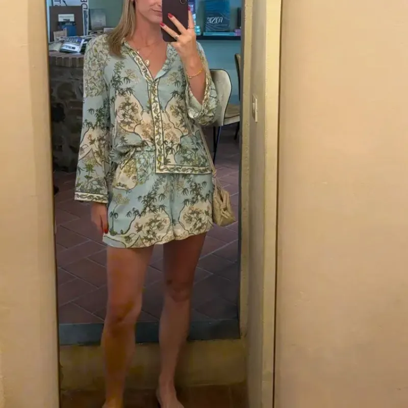 Derek Lam Blue Floral Button Up Shirt Size 10 Challis Vacation Designer $300 - Image 5