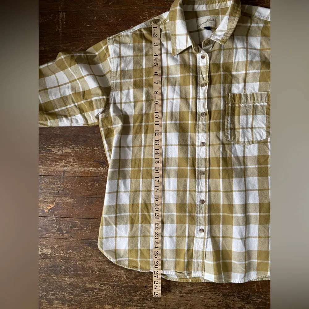 Universal Thread Plaid Oversized Shirt in White & Tan size LG - Image 7