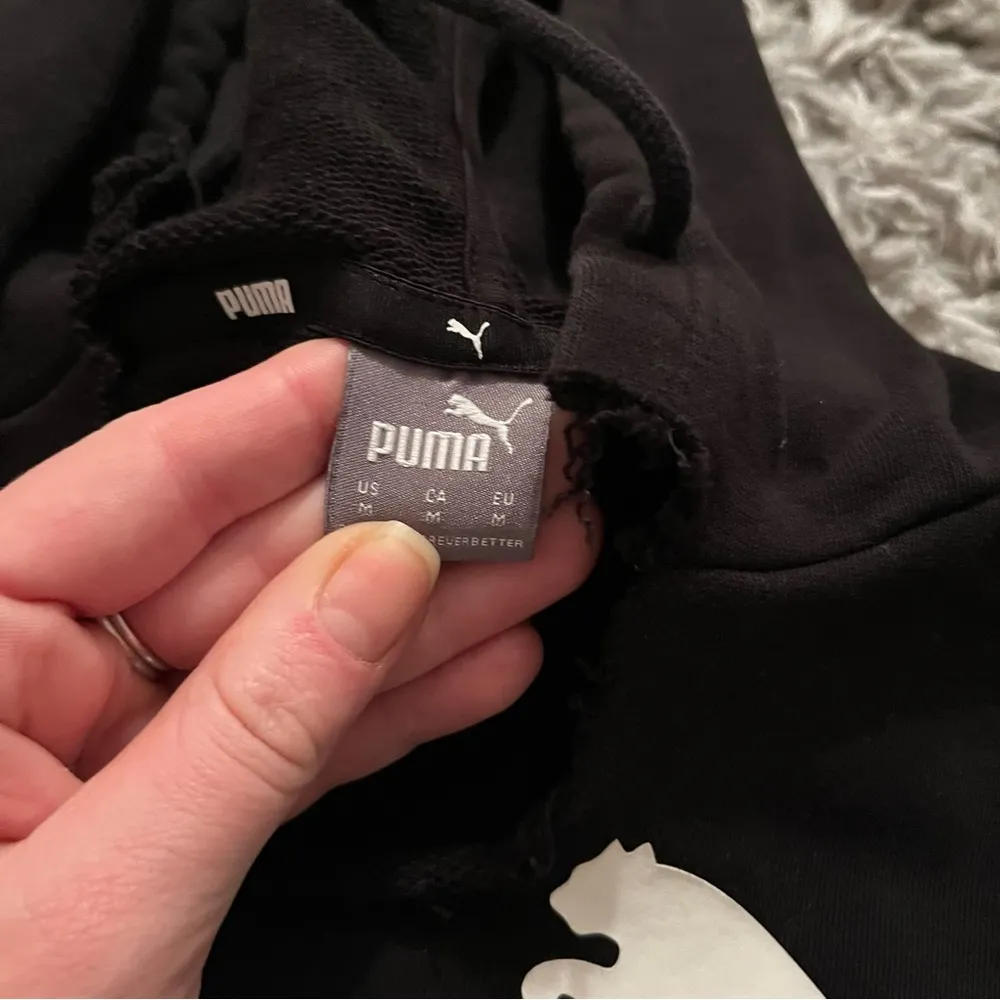 Puma black cropped hoodie size medium - Image 2