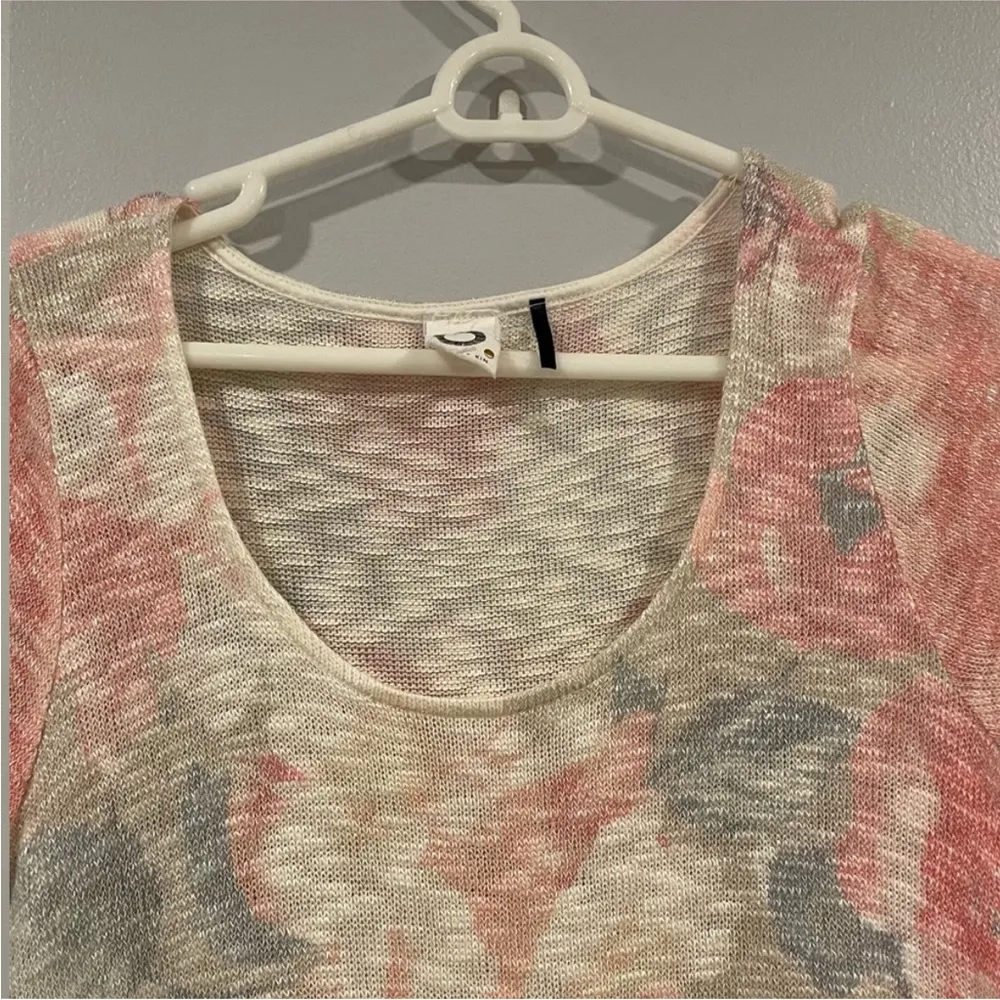 Akemi Kin Multi Color Knit Short Sleeve Top - Image 3