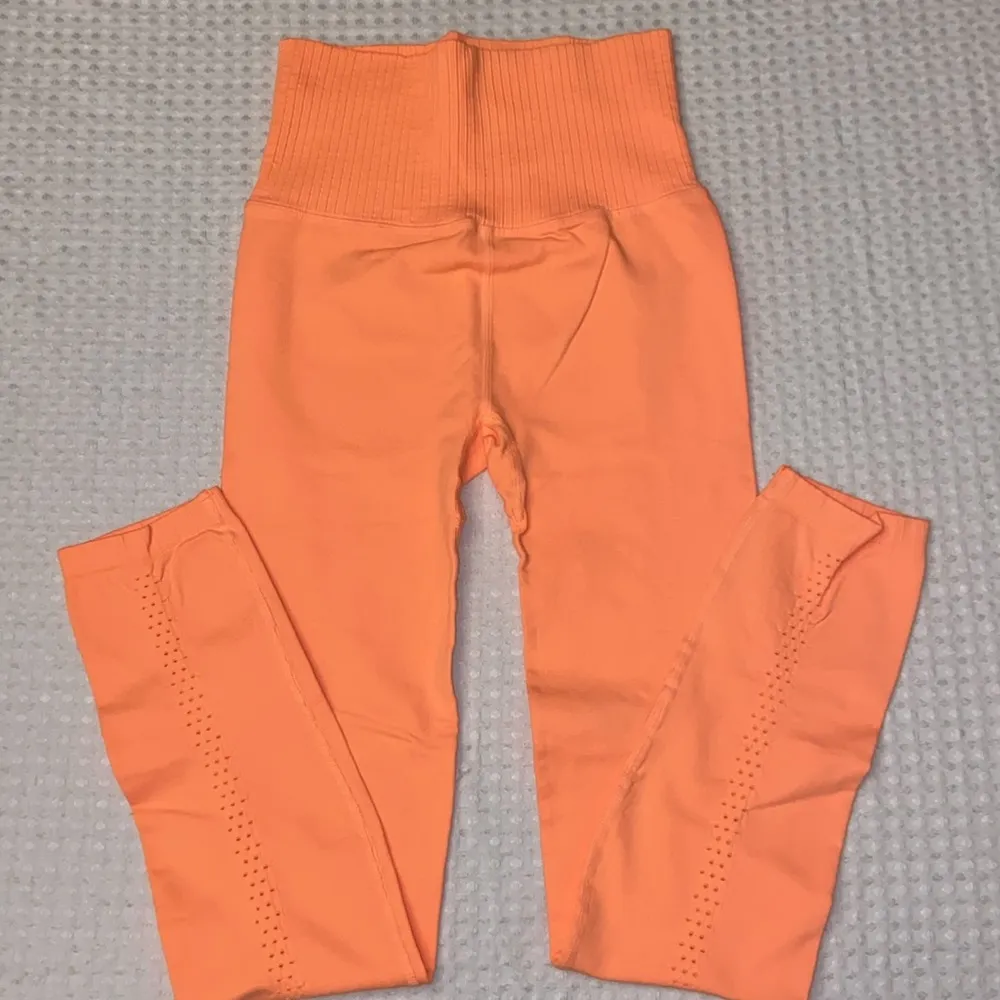 NEW!  Movement High-Rise 7/8 GOOD KARMA XS/S Leggings Neon Coral - Image 3