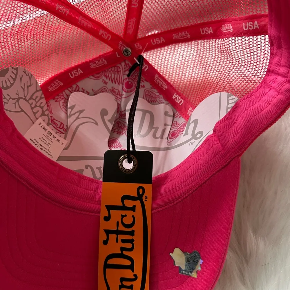 NWT Von Dutch flying eyeball pink trucker hat - Image 2