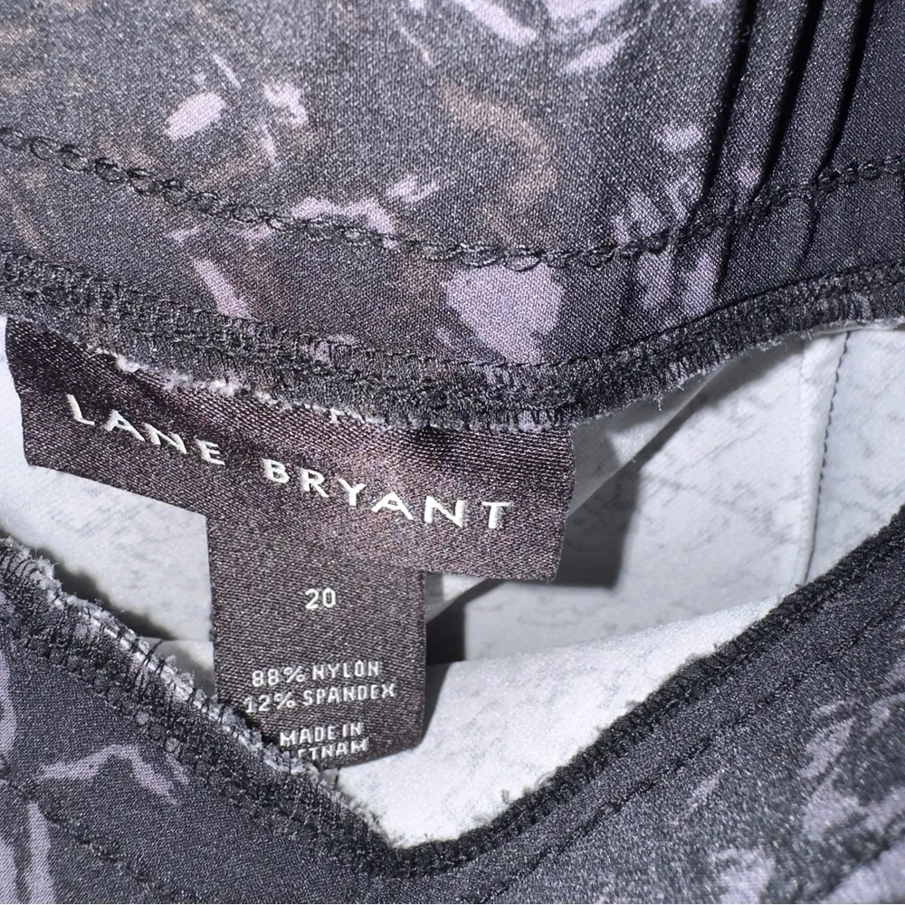 Lane Bryant Size 20 On The Go Ankle Pants Black Gray Pants Zippered Pock… - Image 6