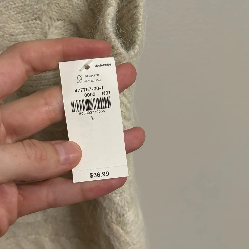 NWT Old Navy Sleeveless Cropped Cozy Plush-Yarn Cable-Knit Turtleneck Sweater L - Image 5