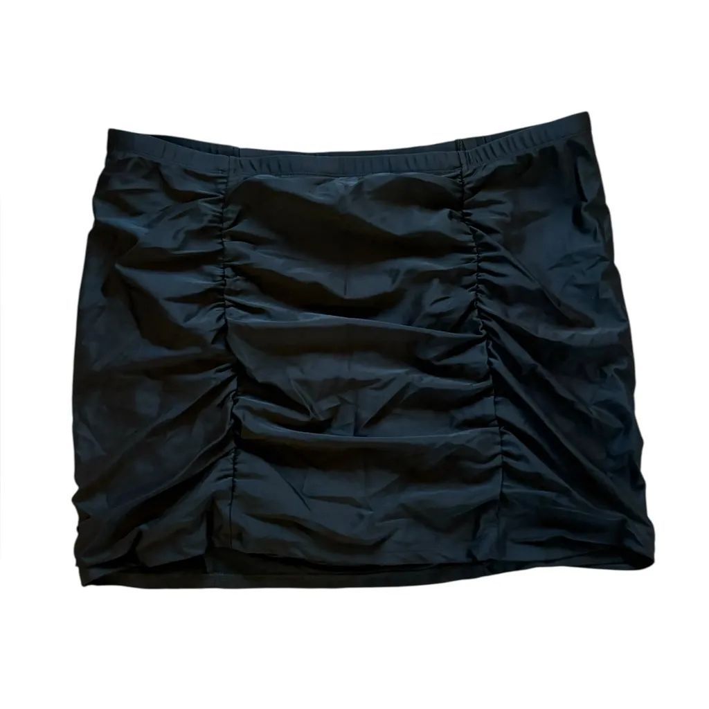 Torrid High Rise Short Ruched Swim Skirt Womens Size 3X NEW Tummy Control Black - Image 3
