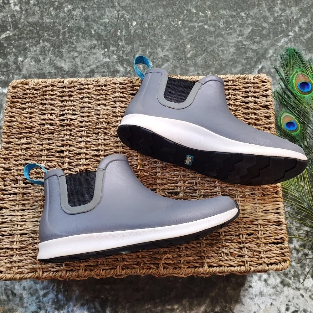 Native Unisex Apollo Rain Booties Gray Size 7 - Image 6