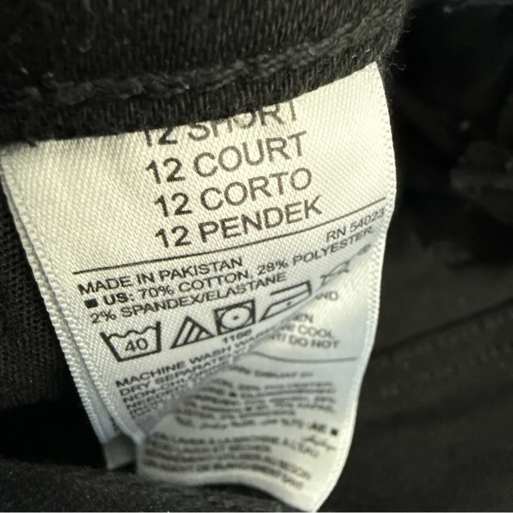 Old Navy Women’s Rockstar Super Skinny Low Rise Black Jeans Size 12 SHORT - Image 7