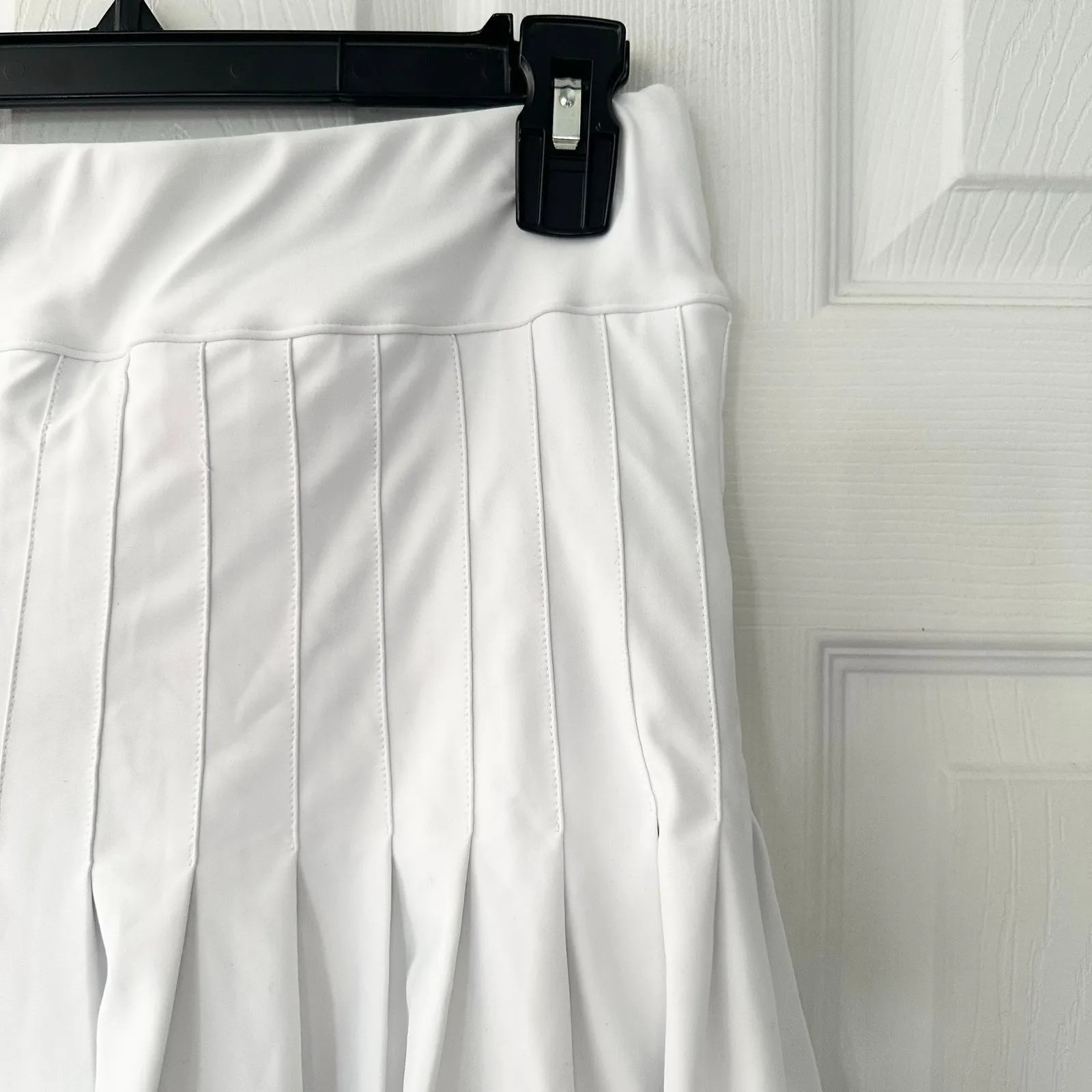 Smith Quinn White Gold Tan Double Stripe Pleated Tennis Sport Skort Skirt Small - Image 3