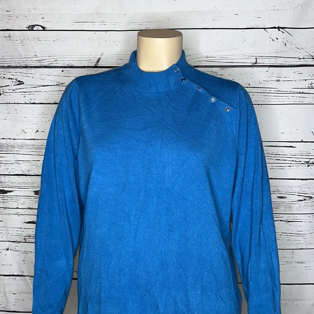 Designers Originals Woman Size 3X Blue Mock Neck with Pearl Buttons Sweater Top - Image 2