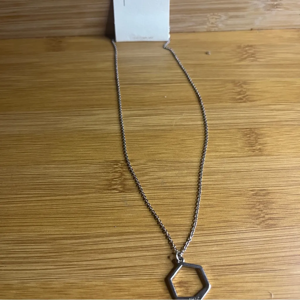 New Elegant Silver HOPE Hexagon Pendant Necklace - Image 4
