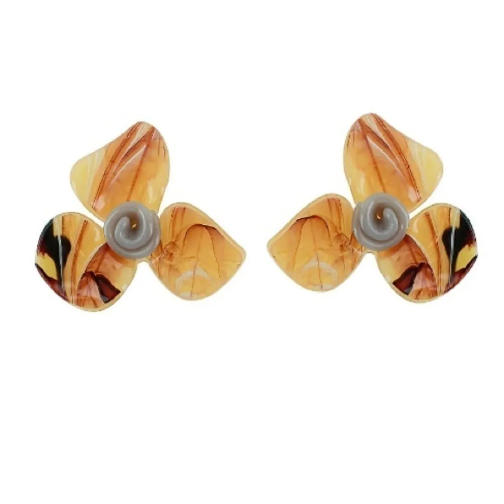 Resin flower Unique Swirl Earrings Tan - Image 2
