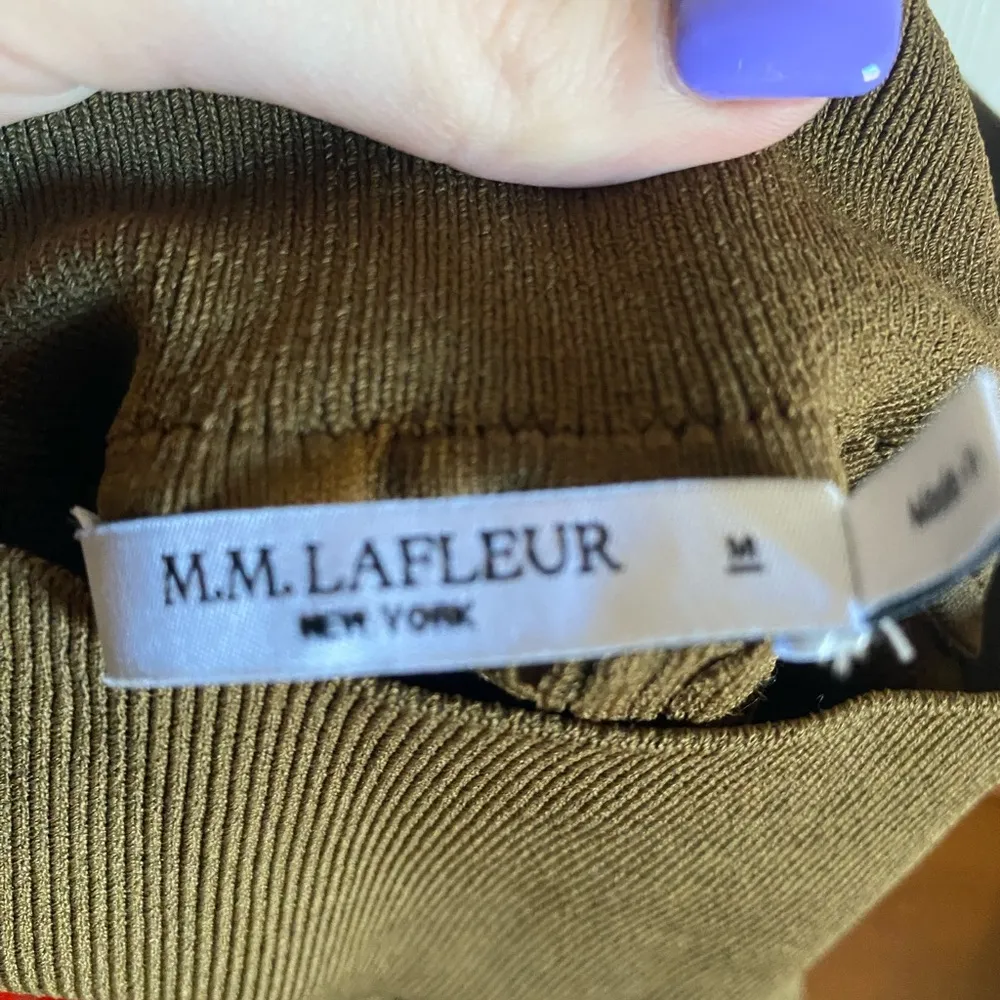 M.M. Lafleur medium the Finley stretch pant ribbed jardigan kint olive brown - Image 8