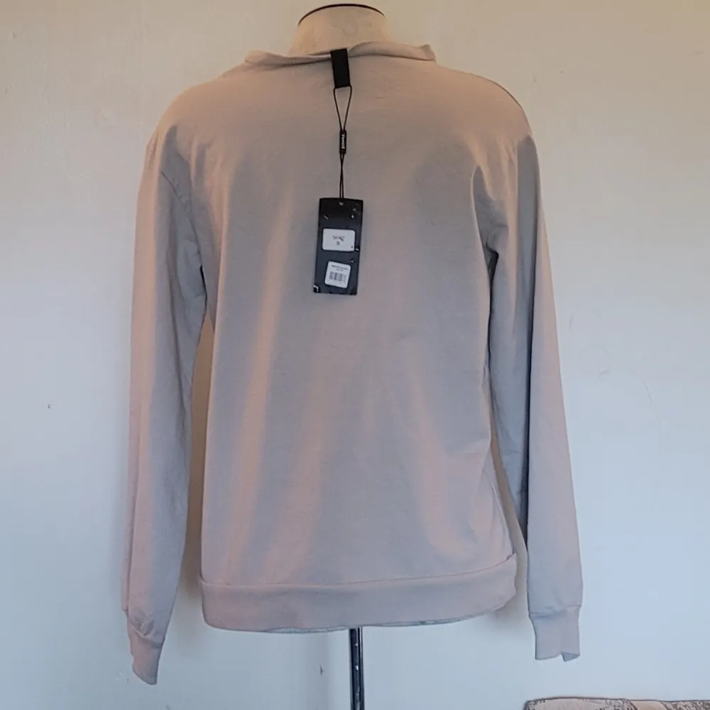 NWT! Ventie6 Tan Rhinestone Lips Sweat shirt M Size M - Image 7