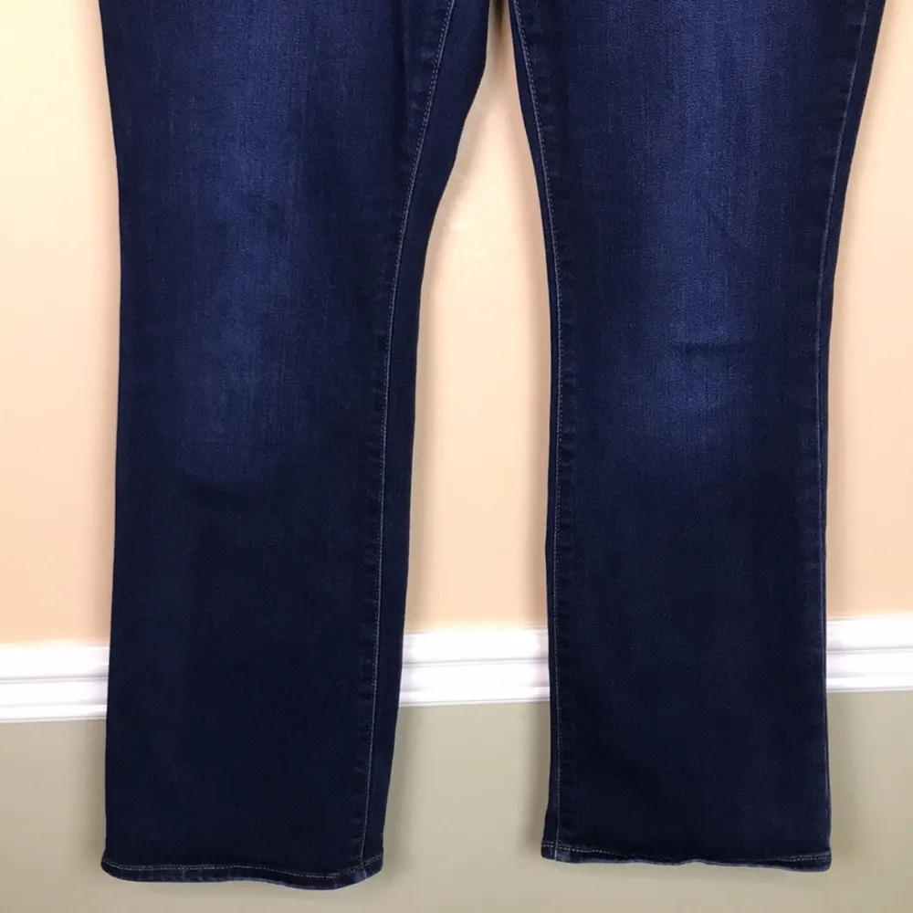 Old Navy Women’s Kicker Boot Cut Dark Wash Denim Jeans Sz 12 Short - Image 3