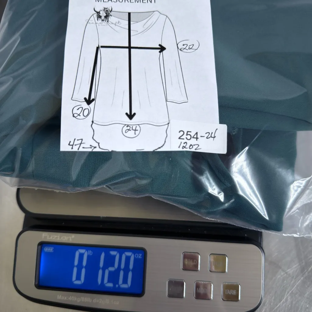 Elegant Green Women's Tunic Top - Image 10