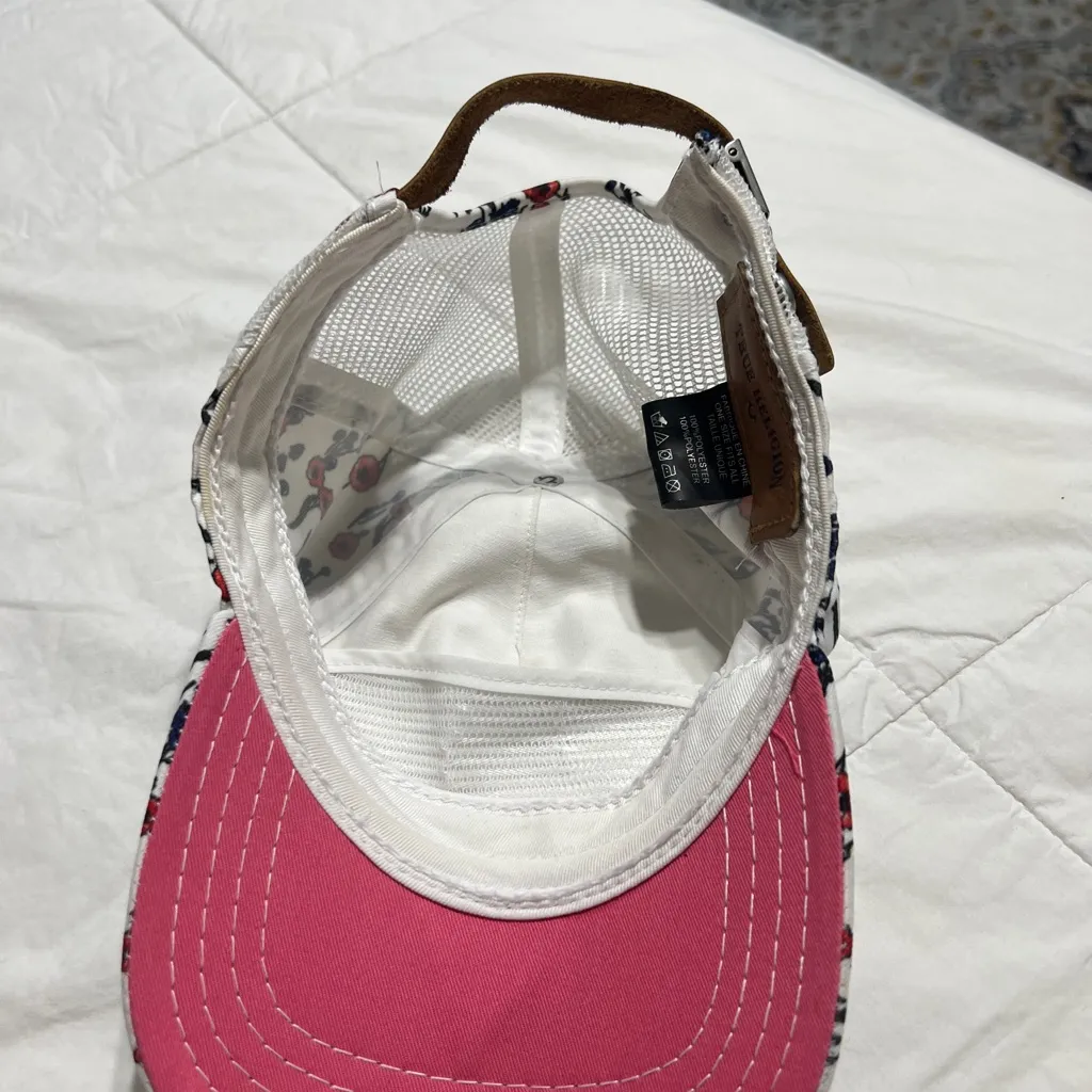 True Religion White and Red Cap - Image 2
