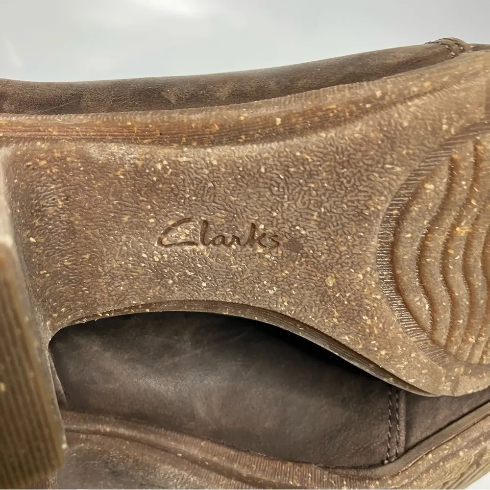 Clarks heeled booties brown leather lace up booties size 8.5 - Image 6