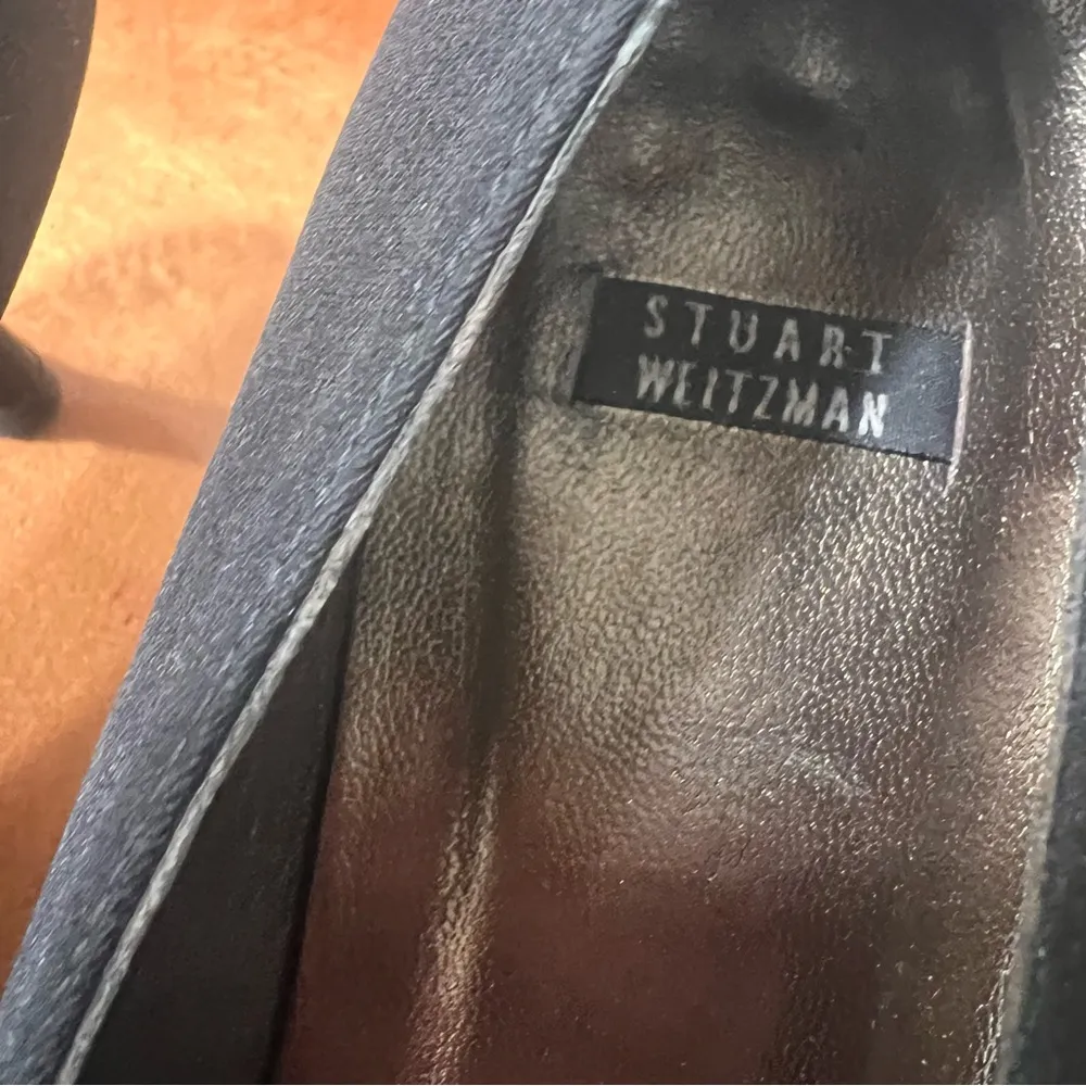 Stuart Weitzman Black and Tortoise shell Heels size 9 pointed toe - Image 9