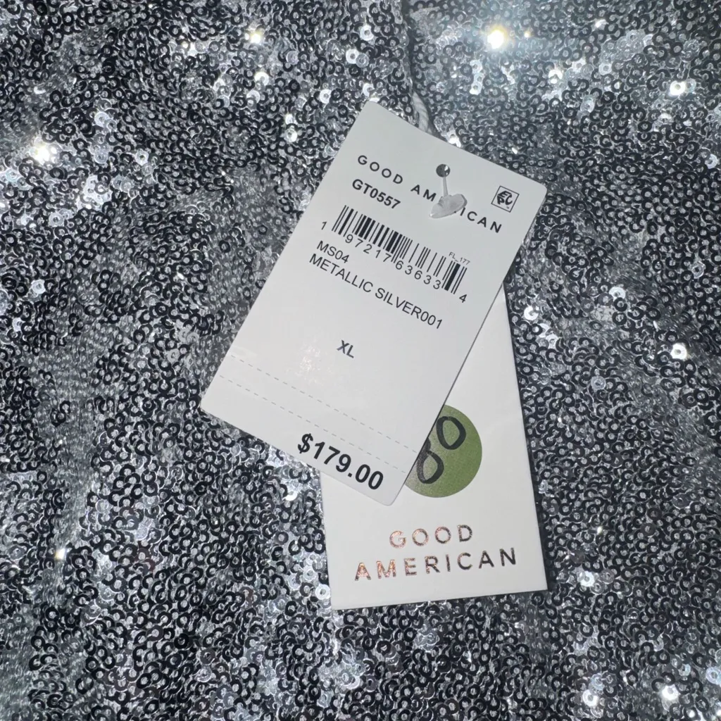 Good American Shiny Silver Sequin Top - Image 12